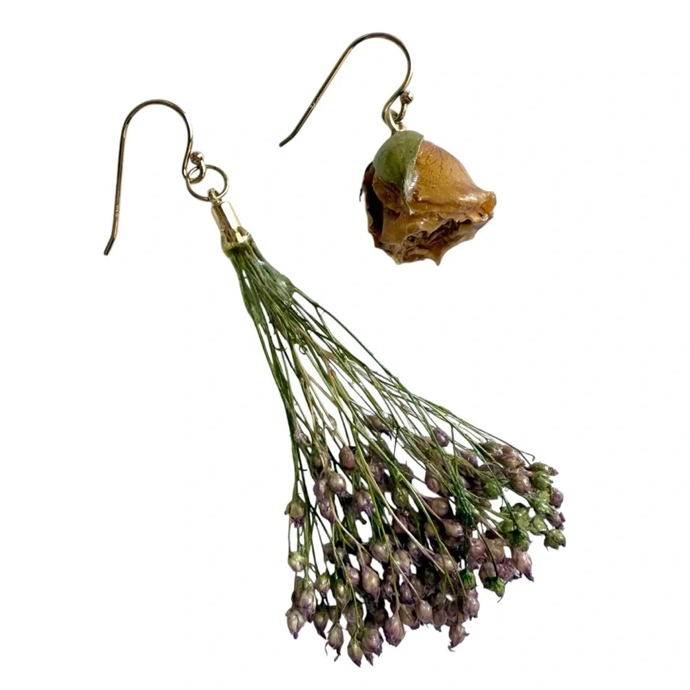 Dauphinette Preserved Flower Earrings Buttercup Rosebud Purple Wisteria - Picture 1 of 9